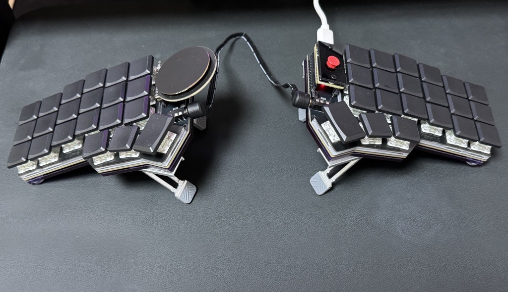 Corne keyboard with touchpad / trackpoint